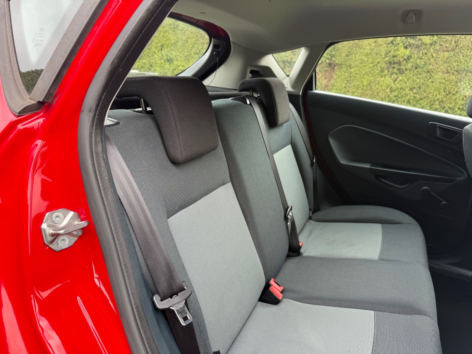 Used Ford Fiesta 2010 for sale - 77984930: Photo 11