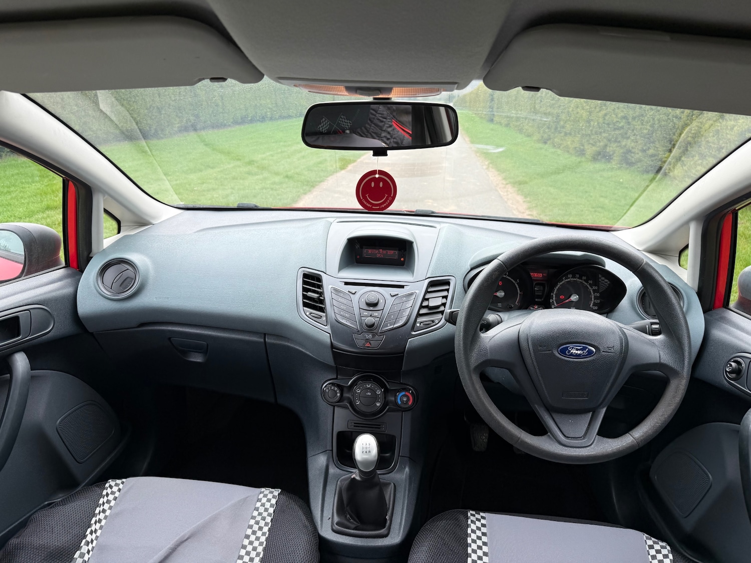 Used Ford Fiesta 2010 for sale - 77984930: Photo 12