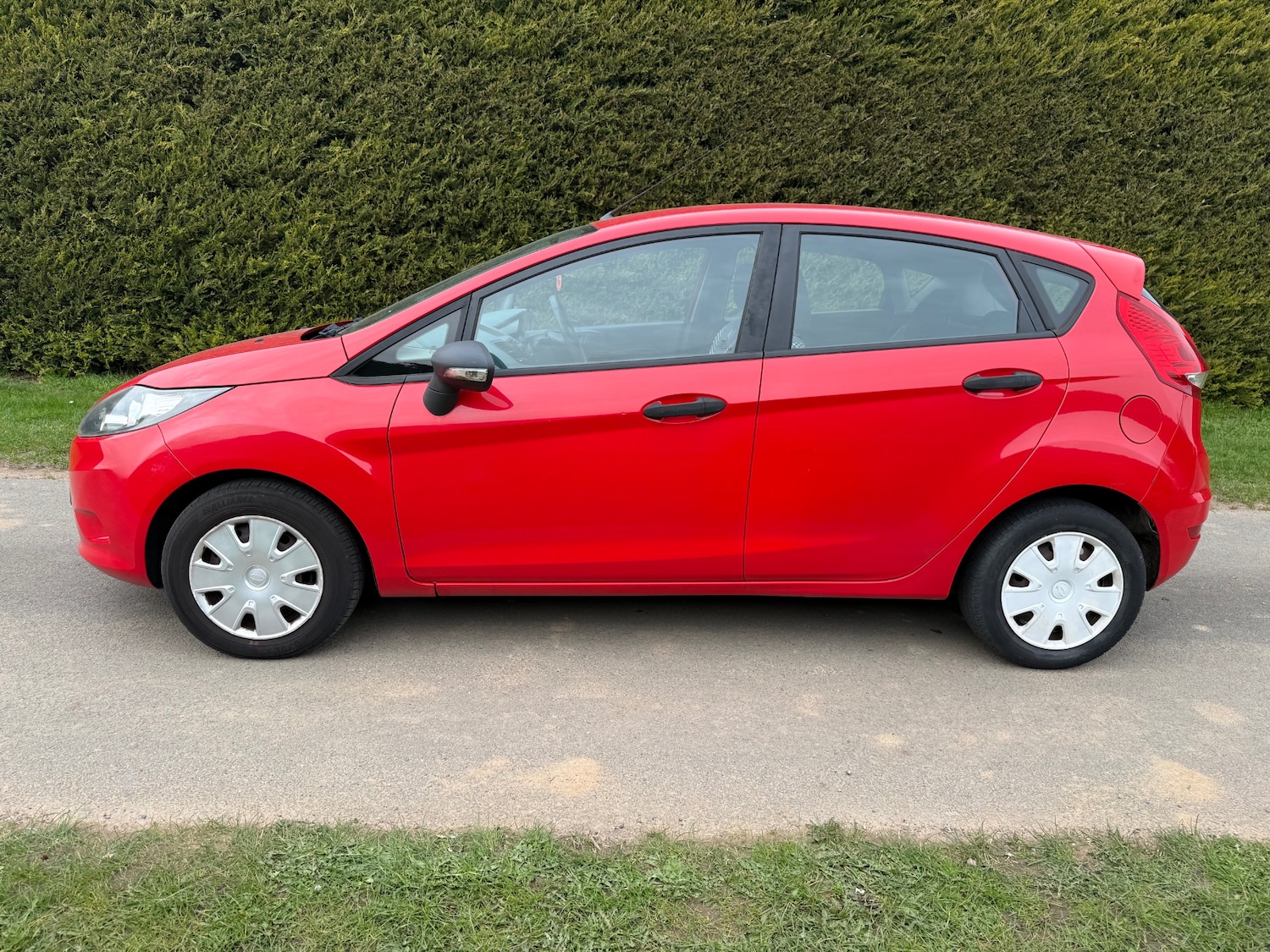 Used Ford Fiesta 2010 for sale - 77984930: Photo 5