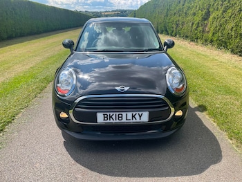 Used MINI Hatch 2018 for sale - 60624391: Photo