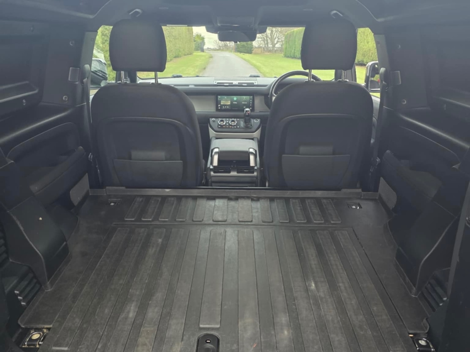 Used Land Rover Defender 2021 for sale - 76835197: Photo 11