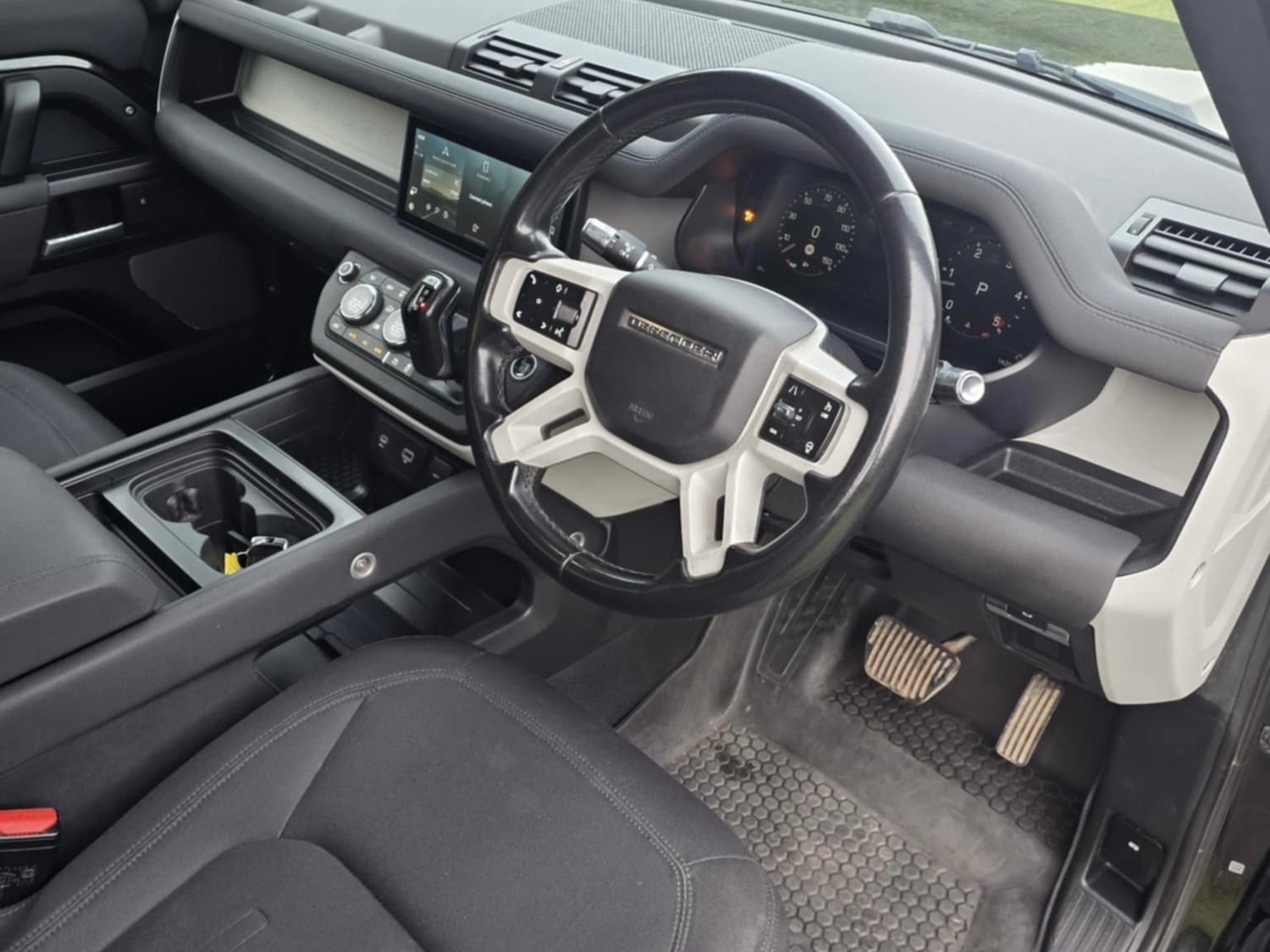 Used Land Rover Defender 2021 for sale - 76835197: Photo 12