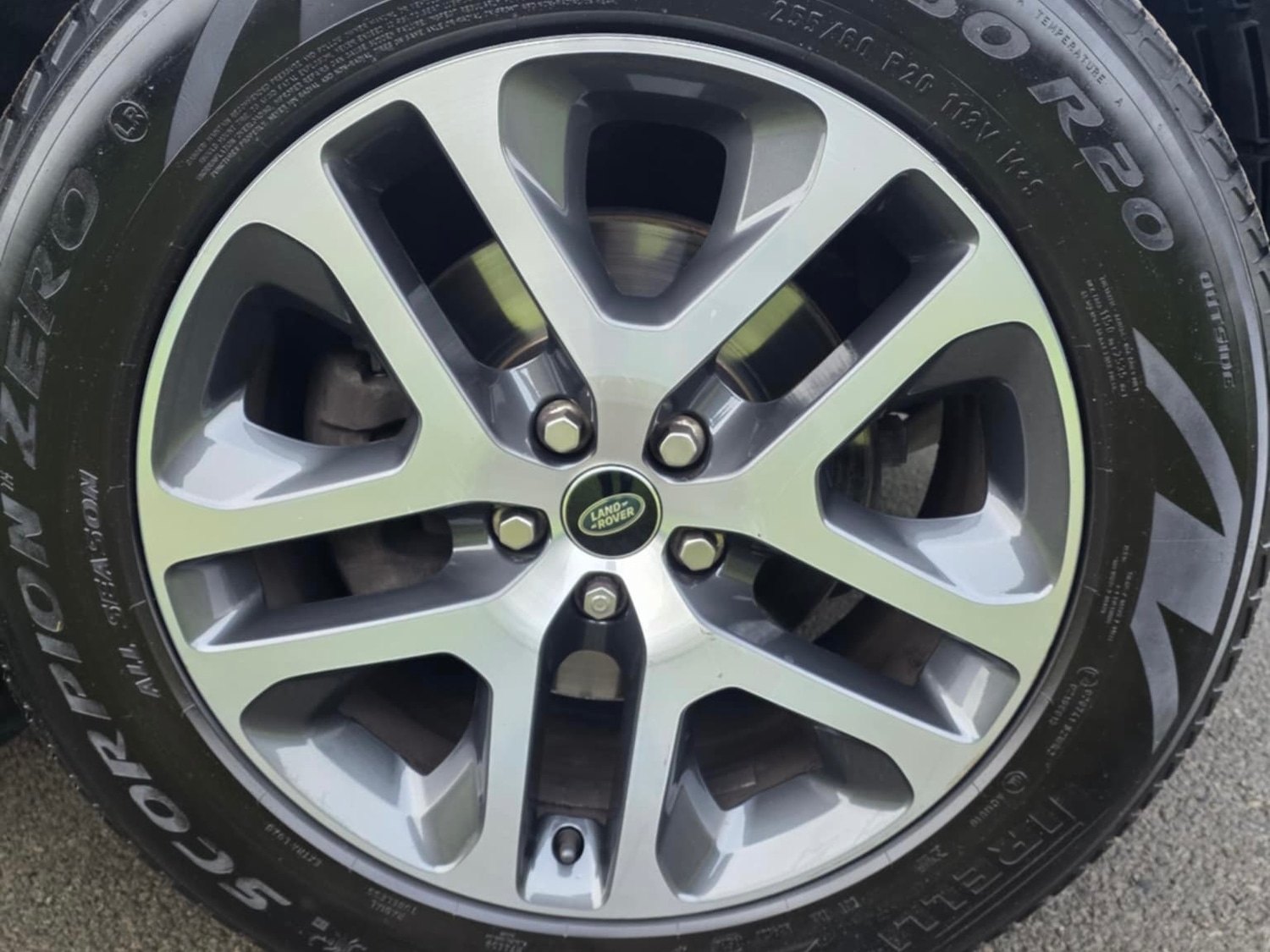 Used Land Rover Defender 2021 for sale - 76835197: Photo 15