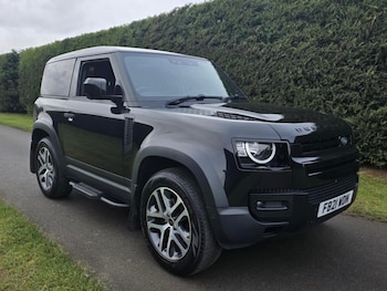 Land Rover - Defender