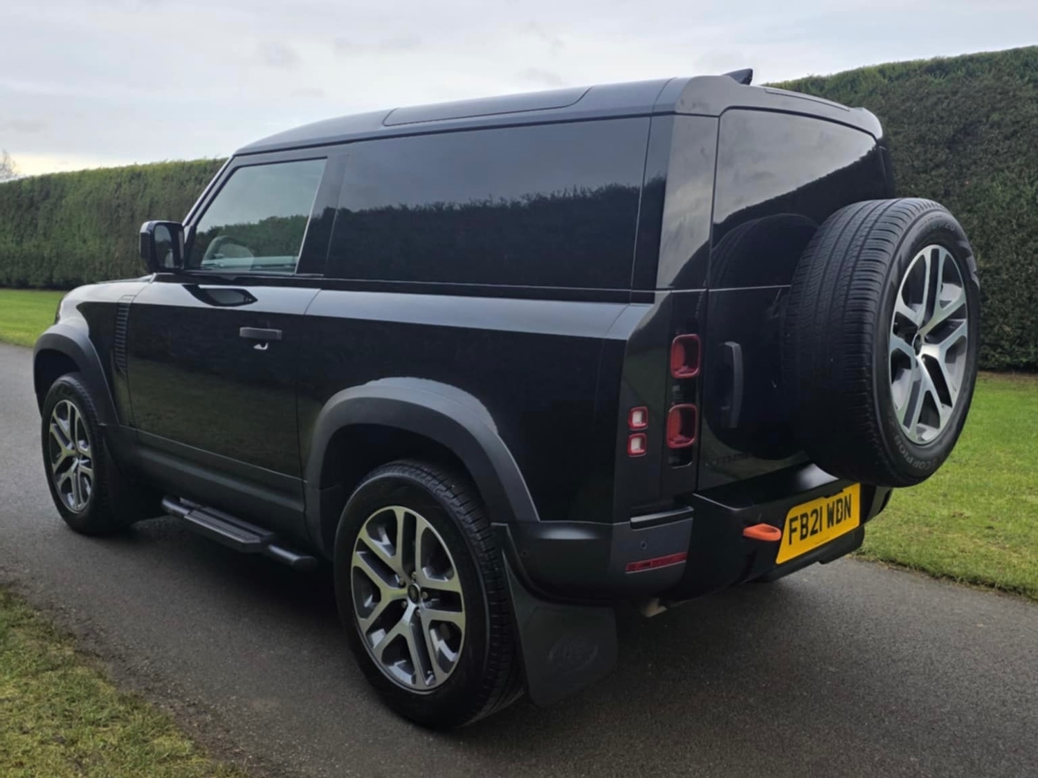 Used Land Rover Defender 2021 for sale - 76835197: Photo 6