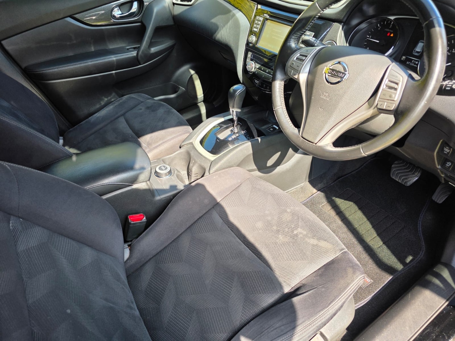 Nissan X-trail 2.0 dCi N-Vision 5dr 4WD Xtronic