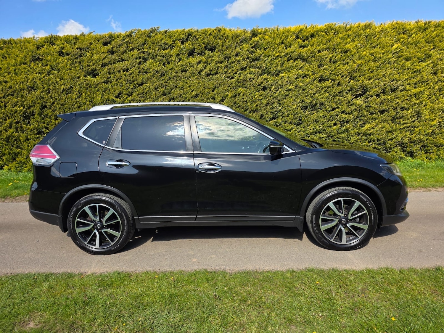 Nissan X-trail 2.0 dCi N-Vision 5dr 4WD Xtronic