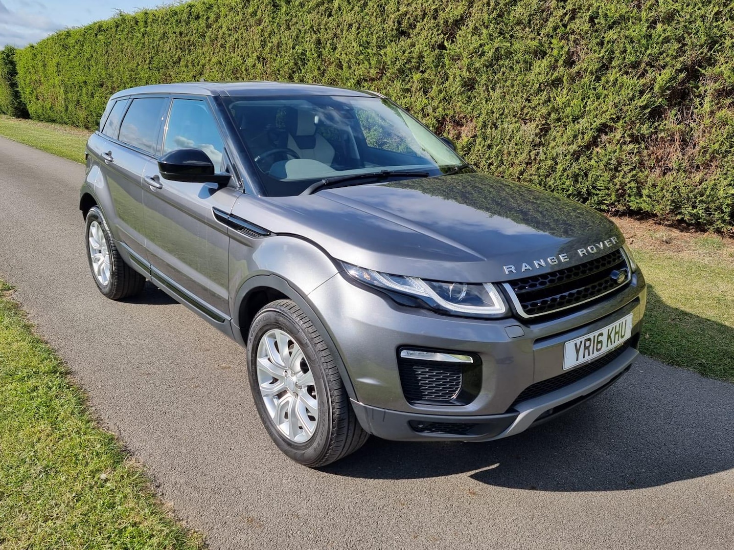 Used Land Rover Range Rover Evoque 2016 for sale - 61034206: Photo 1