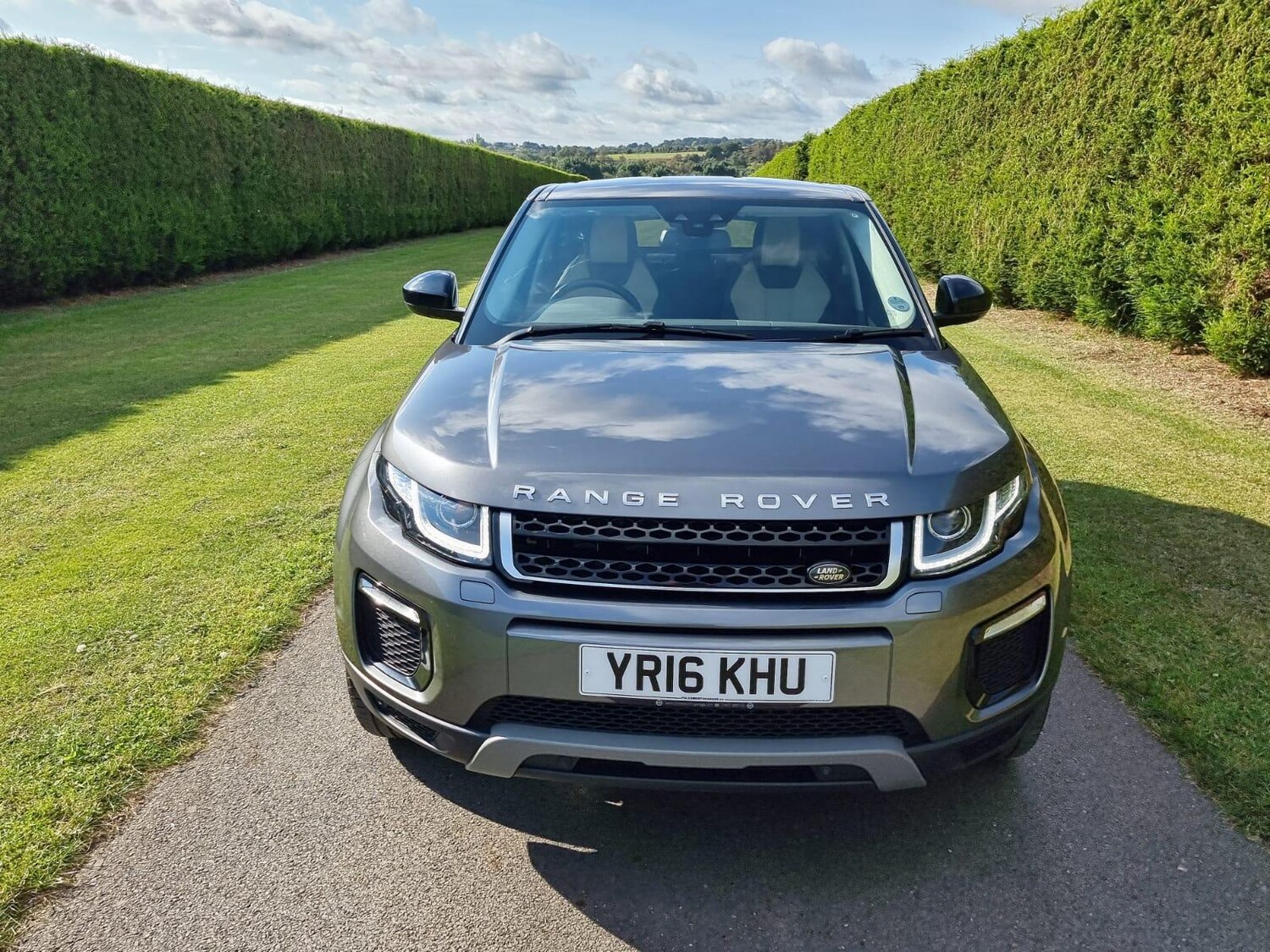 Used Land Rover Range Rover Evoque 2016 for sale - 61034206: Photo 2