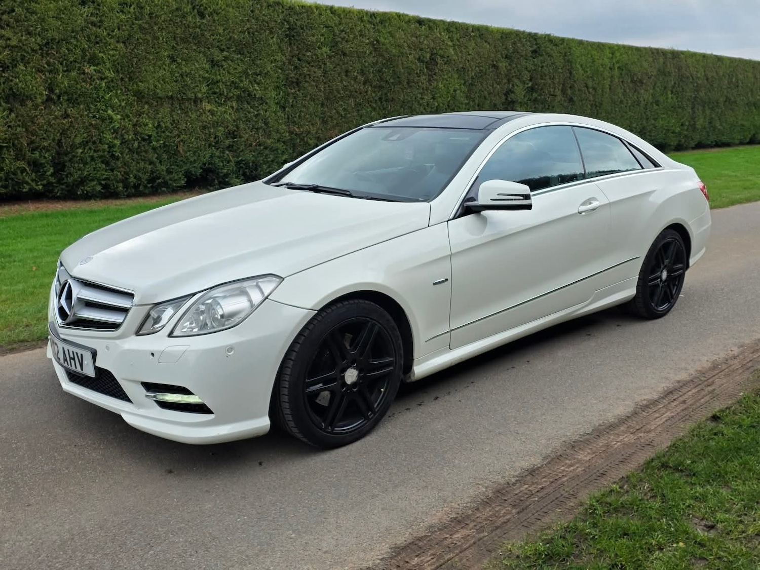 Used Mercedes-Benz E Class 2012 for sale - 77675616: Photo 4
