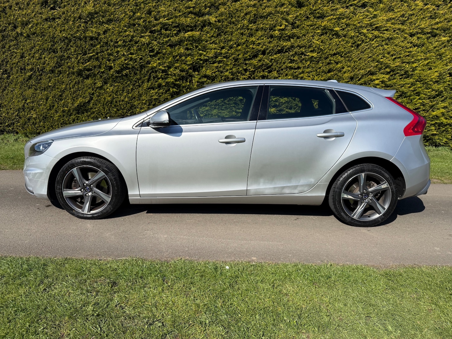 Used Volvo V40 2014 for sale - 74164450: Photo 5