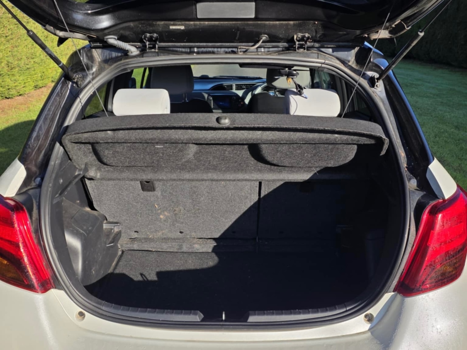 Used Toyota Yaris 2017 for sale - 76791807: Photo 11