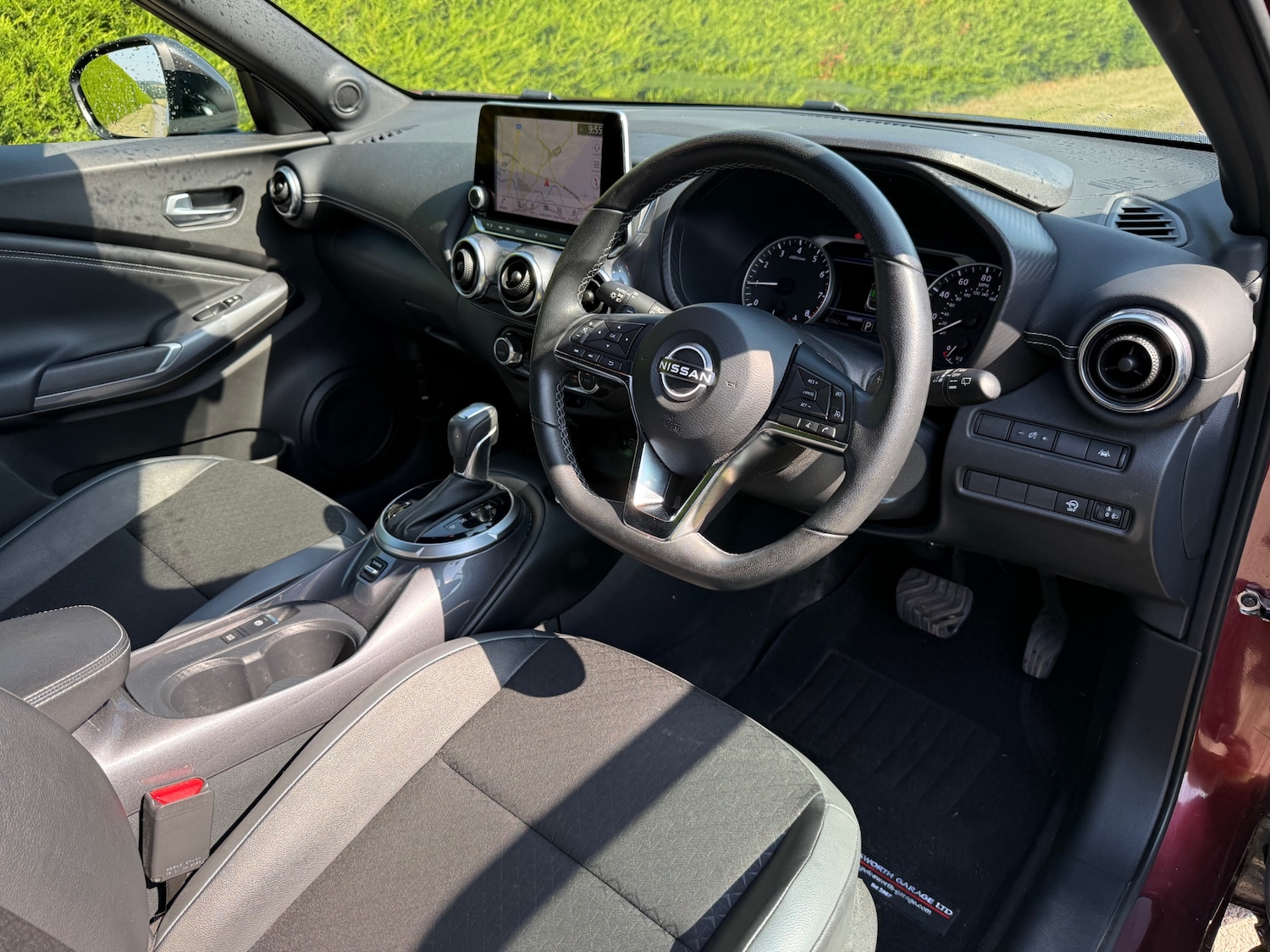 Nissan Juke 1.0 DiG-T 114 N-Connecta 5dr DCT