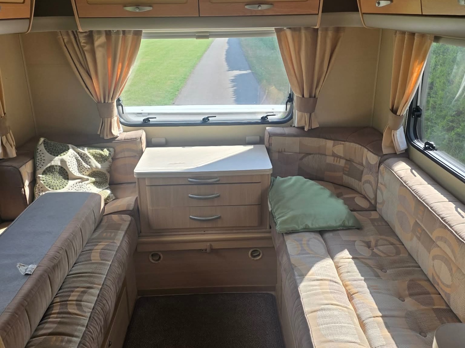 Fiat Ducato Bessacar 40 MAXI 130 M-JET 4 Berth Motorhome