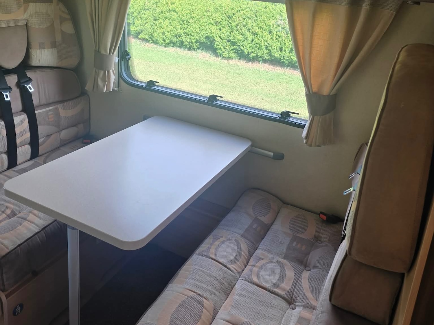 Fiat Ducato Bessacar 40 MAXI 130 M-JET 4 Berth Motorhome