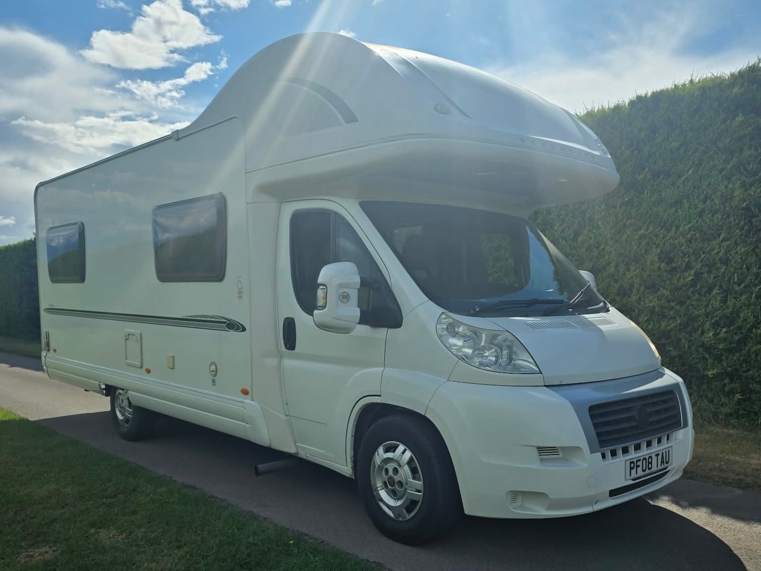 Fiat Ducato Bessacar 40 MAXI 130 M-JET 4 Berth Motorhome