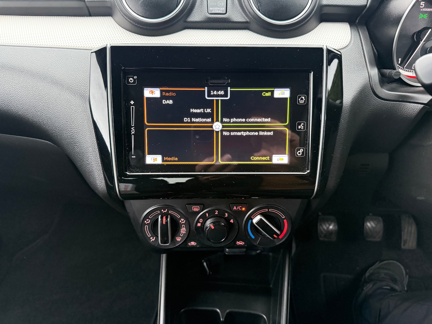 Used Suzuki Swift 2024 for sale - 77504047: Photo 17