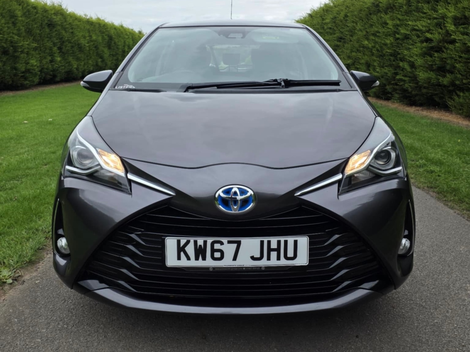 Used Toyota Yaris 2018 for sale - 76078881: Photo 2