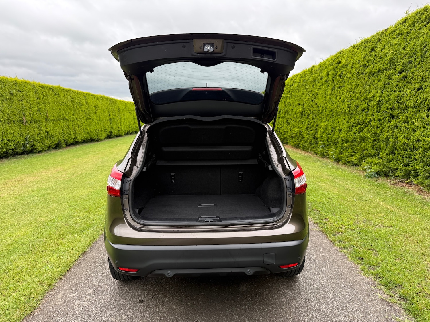 Nissan Qashqai 1.2 DiG-T N-Connecta 5dr Xtronic
