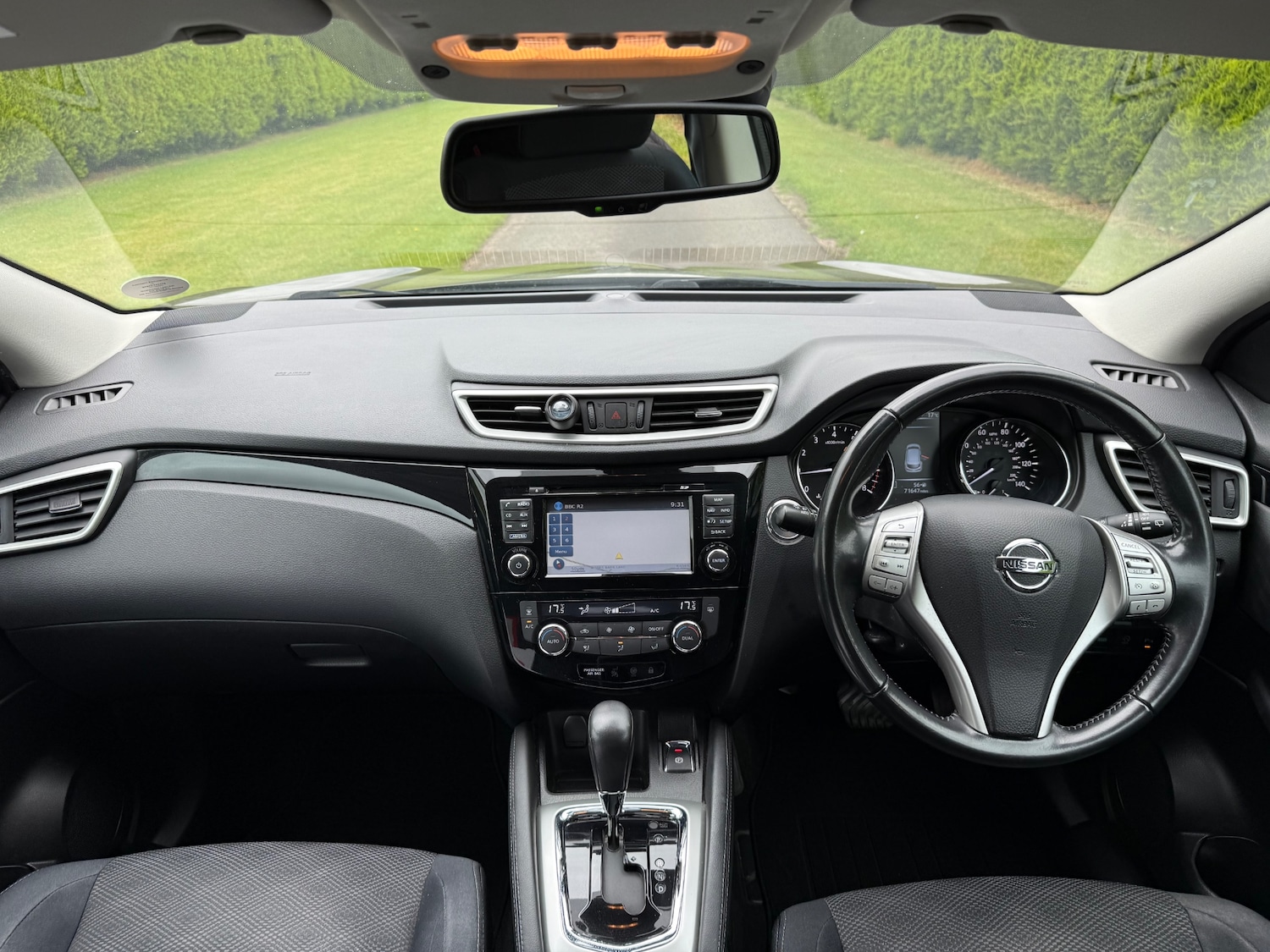 Nissan Qashqai 1.2 DiG-T N-Connecta 5dr Xtronic
