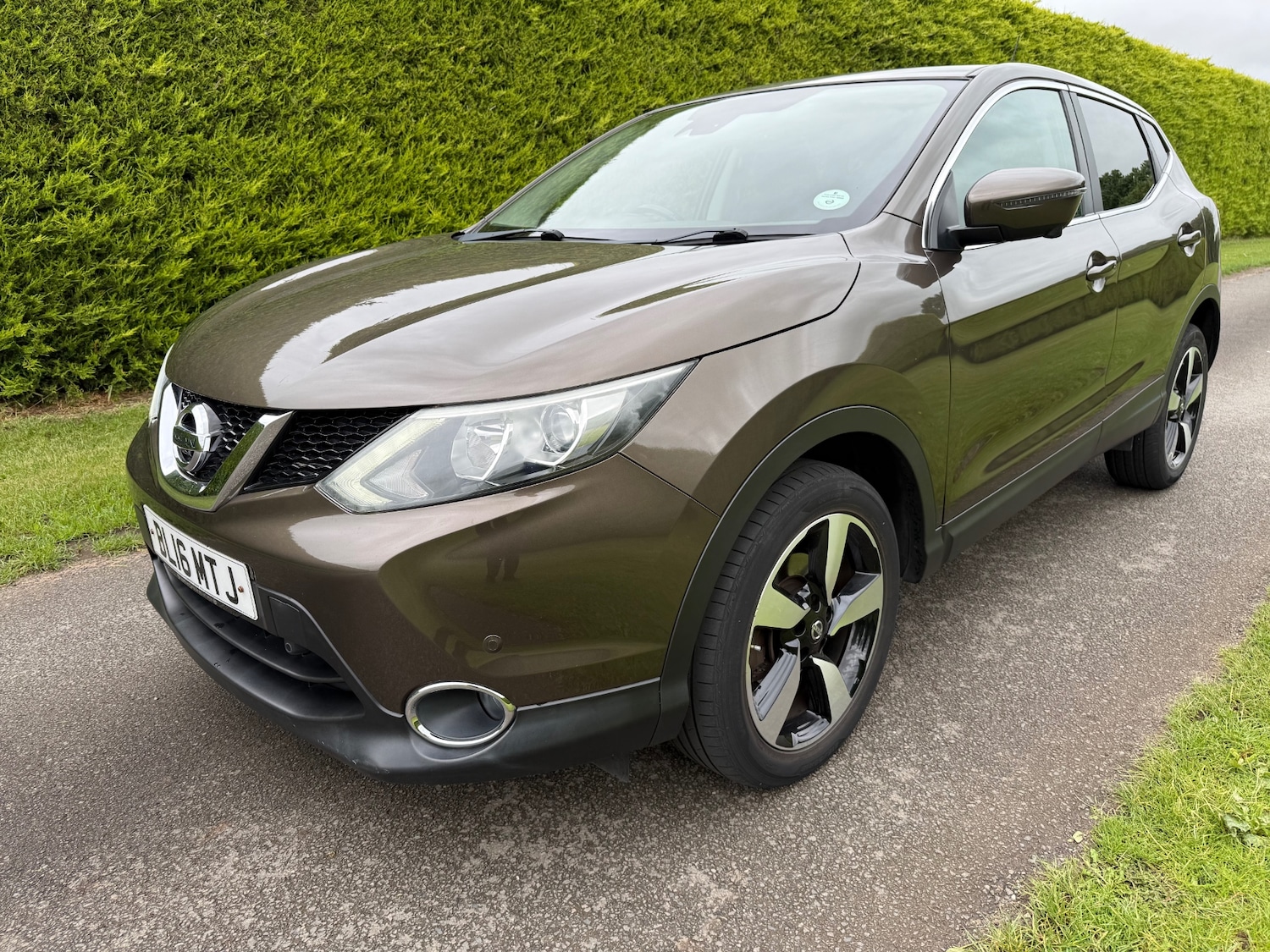 Nissan Qashqai 1.2 DiG-T N-Connecta 5dr Xtronic
