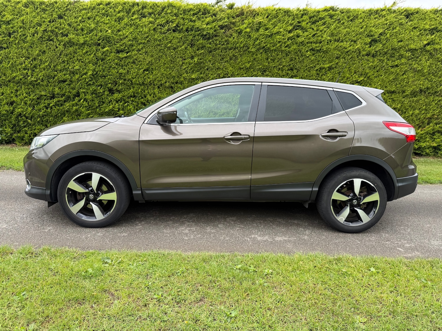 Nissan Qashqai 1.2 DiG-T N-Connecta 5dr Xtronic
