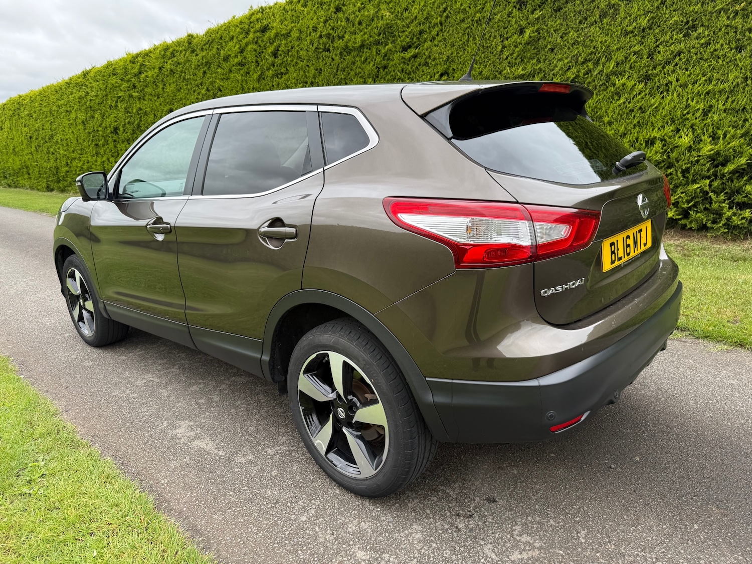 Nissan Qashqai 1.2 DiG-T N-Connecta 5dr Xtronic