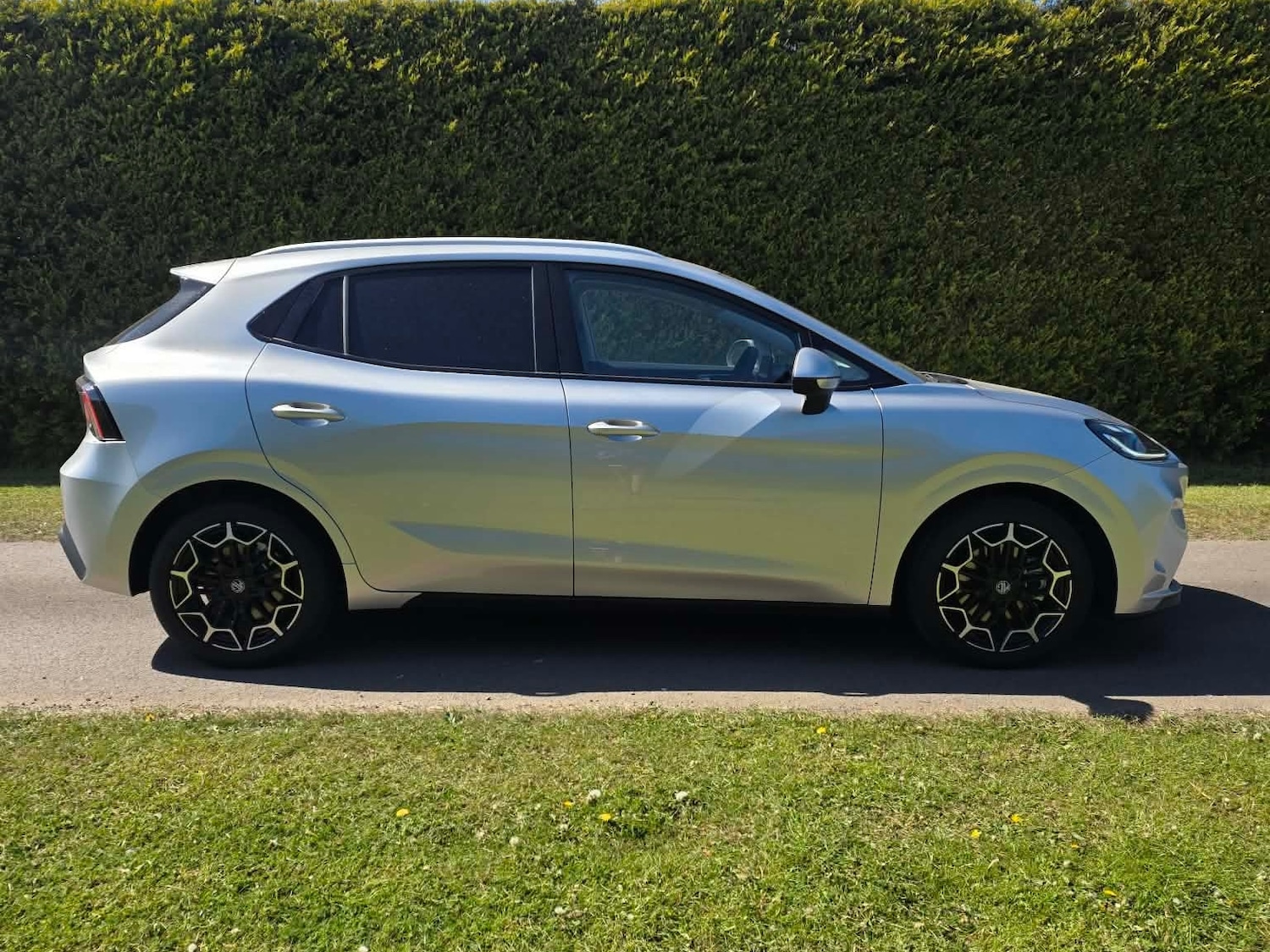 Mg Mg4 118kW Premium Long Range 54kWh 5dr Auto
