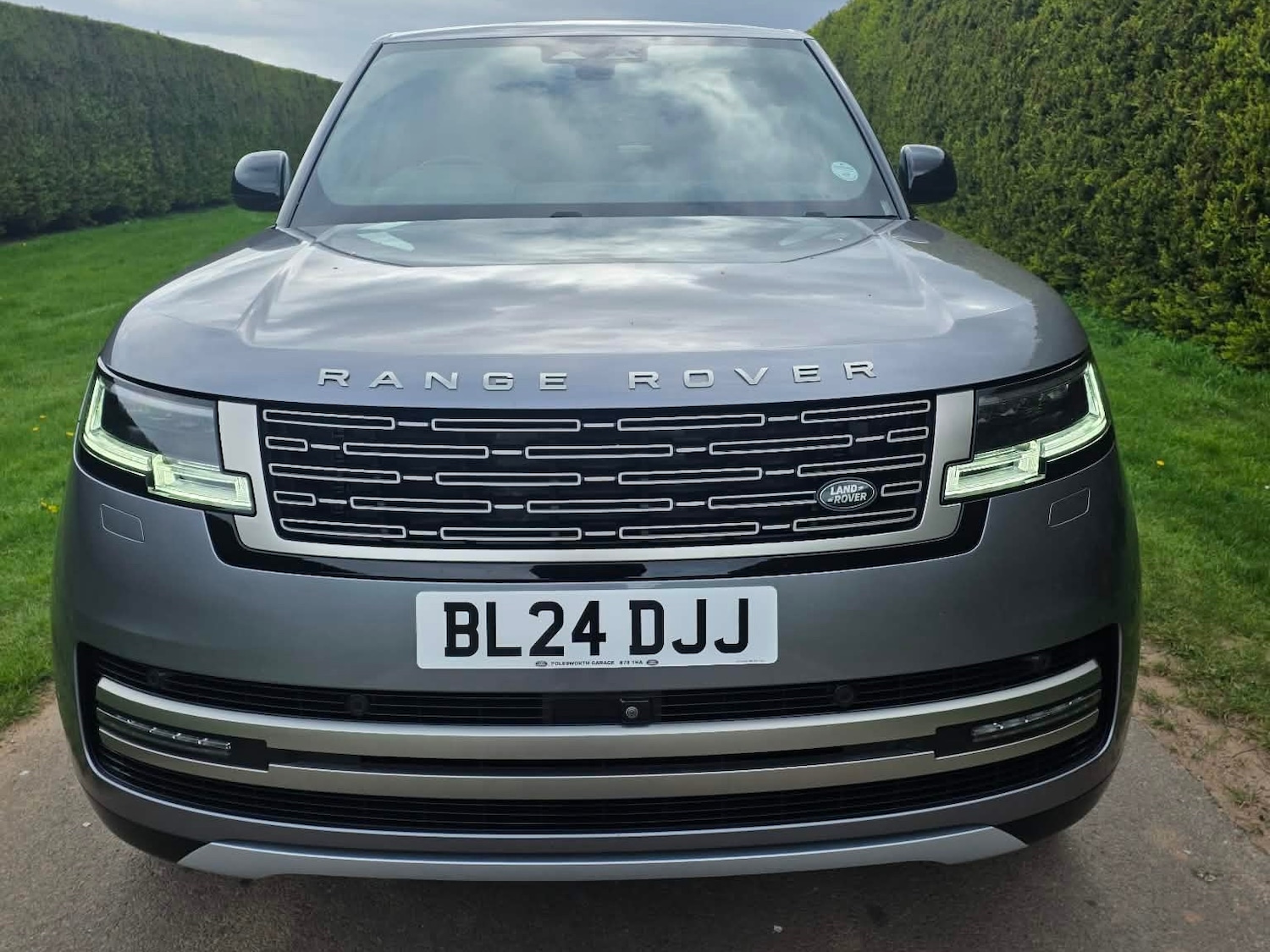 Used Land Rover Range Rover 2024 for sale - 78180141: Photo 2