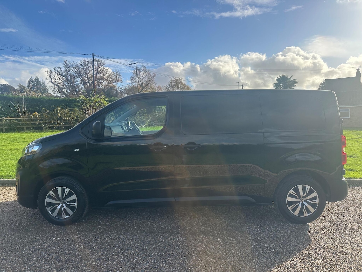 Used Vauxhall Vivaro 2022 for sale - 76572428: Photo 2