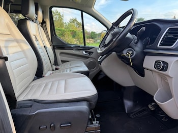 Used Ford Tourneo Custom 2020 for sale - 76136535: Photo 2