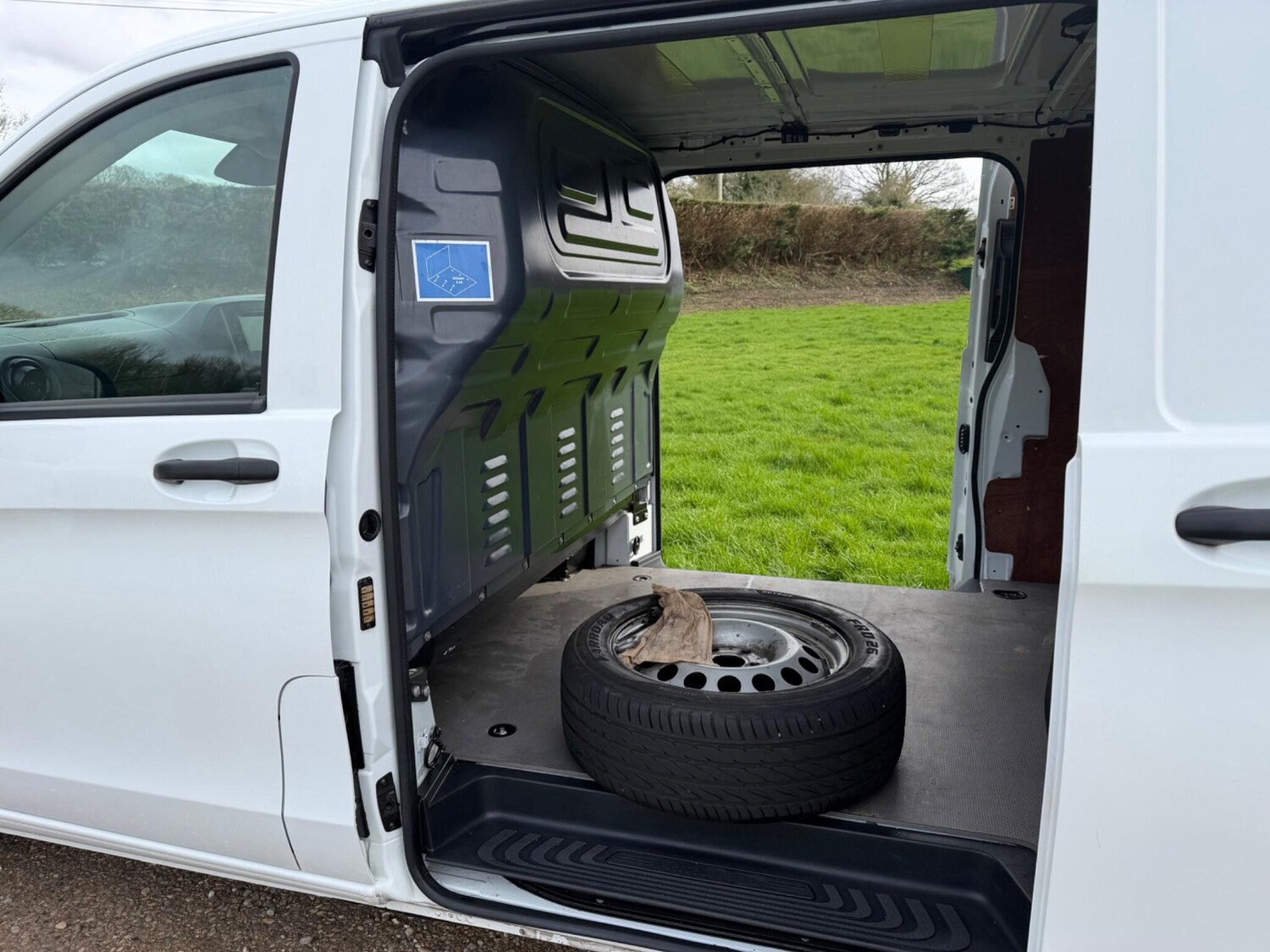 Used Mercedes-Benz Vito for sale - 77882699: Photo 14