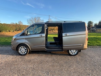 Used Ford Tourneo Custom 2018 for sale - 77723090: Photo