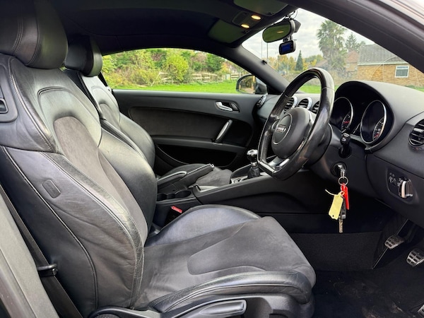 Used Audi TT 2011 for sale - 76226461: Photo 12