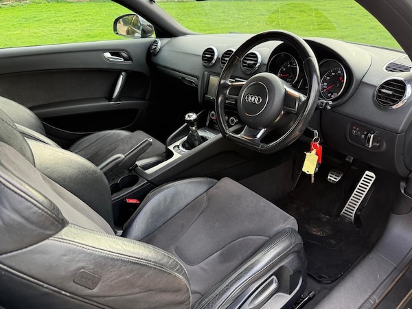 Used Audi TT 2011 for sale - 76226461: Photo 13