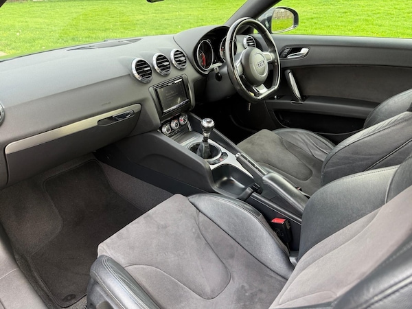 Used Audi TT 2011 for sale - 76226461: Photo 15