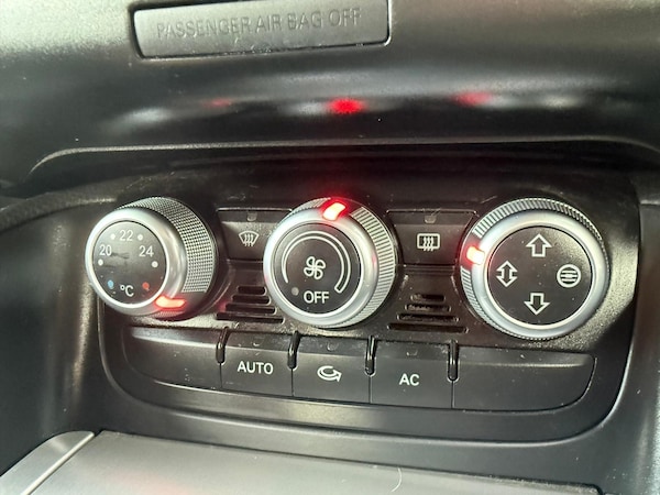 Used Audi TT 2011 for sale - 76226461: Photo 18