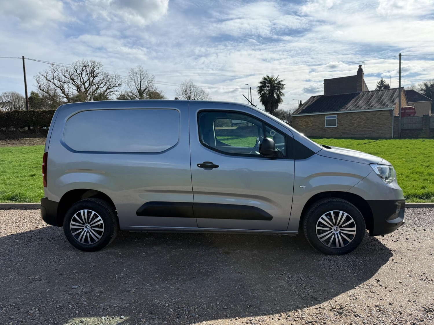 Used Vauxhall Combo 2021 for sale - 77839784: Photo 2