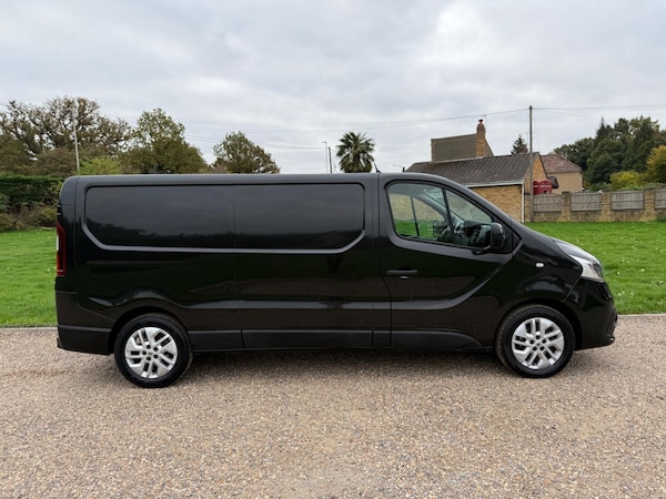 Used Renault Trafic 2017 for sale - 76306666: Photo 2