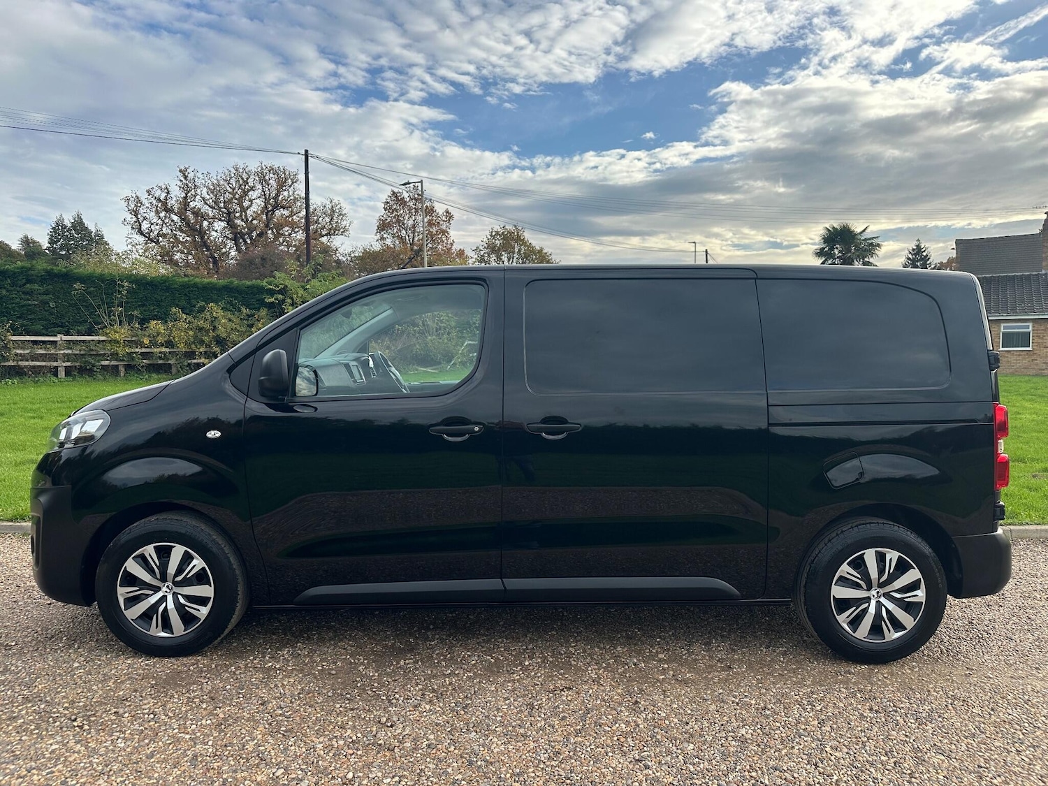 Used Vauxhall Vivaro 2022 for sale - 76484533: Photo 2