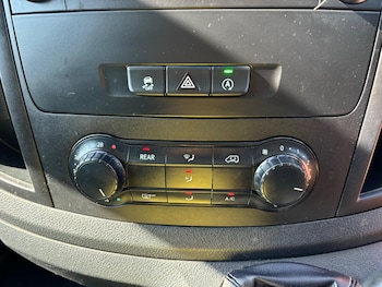 Used Mercedes-Benz Vito 2016 for sale - 76012608: Photo 2