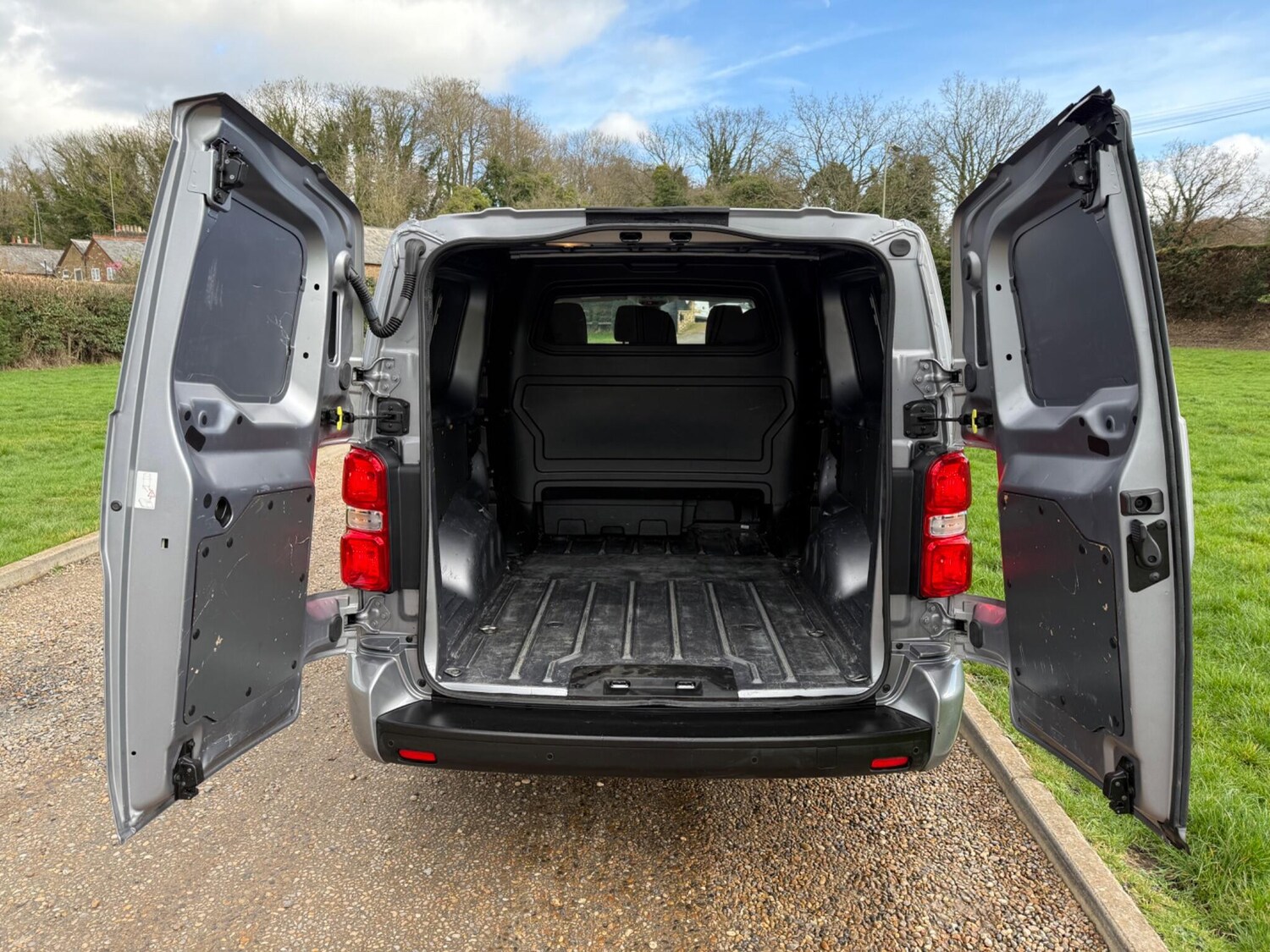 Used Vauxhall Vivaro for sale - 77670883: Photo 12