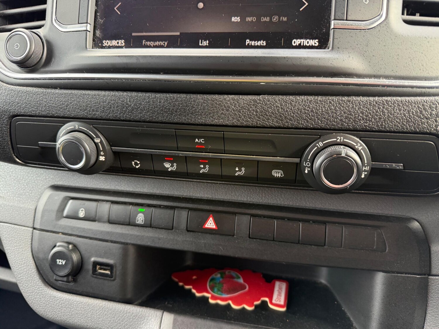 Used Vauxhall Vivaro for sale - 77670883: Photo 20