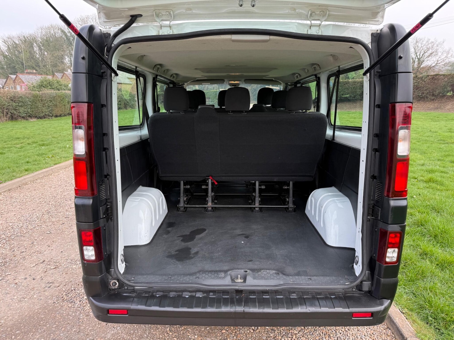 Used Vauxhall Vivaro for sale - 77769423: Photo 15