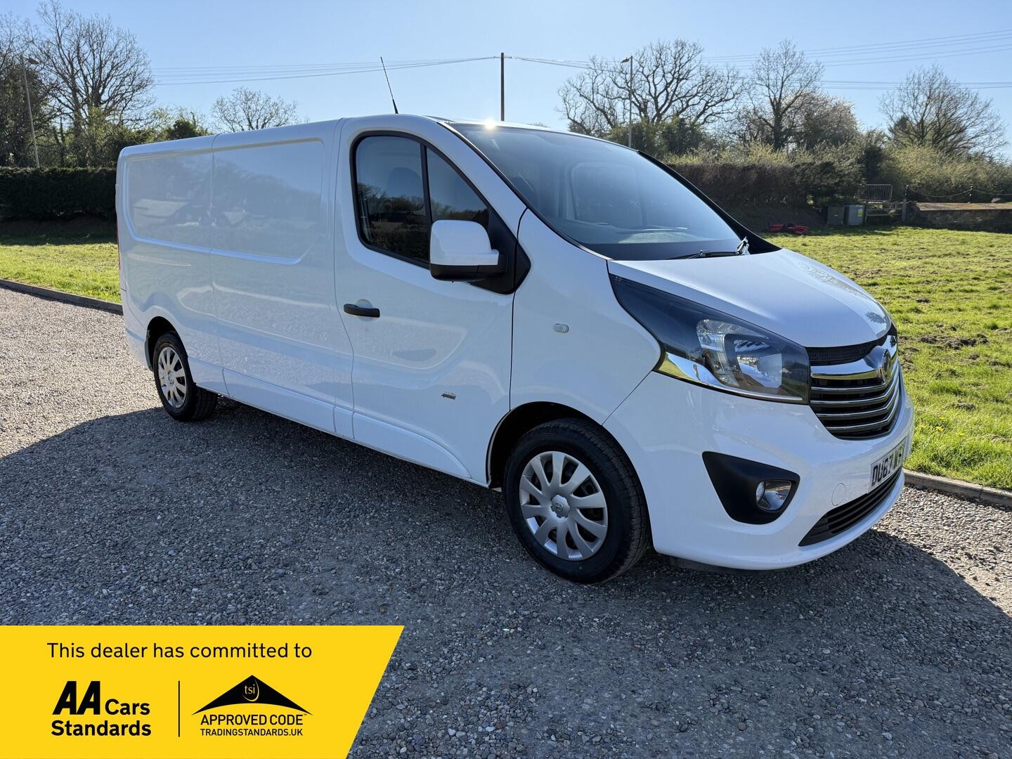 Used Vauxhall Vivaro 2017 for sale - 78156865: Photo 1