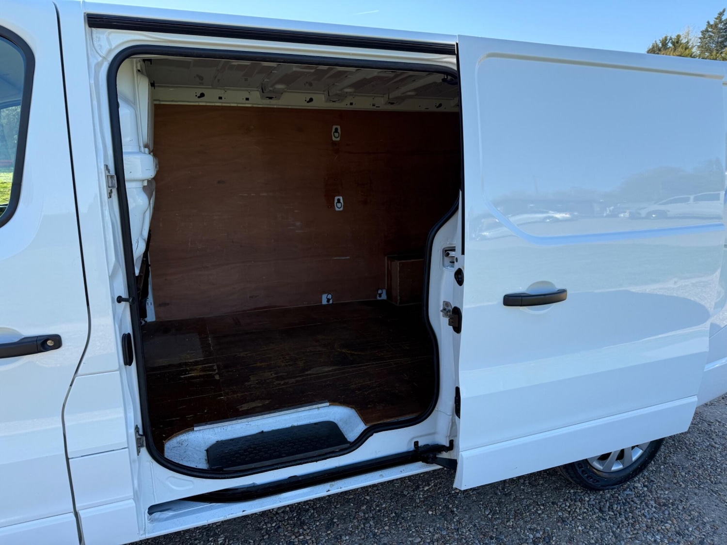 Used Vauxhall Vivaro 2017 for sale - 78156865: Photo 8