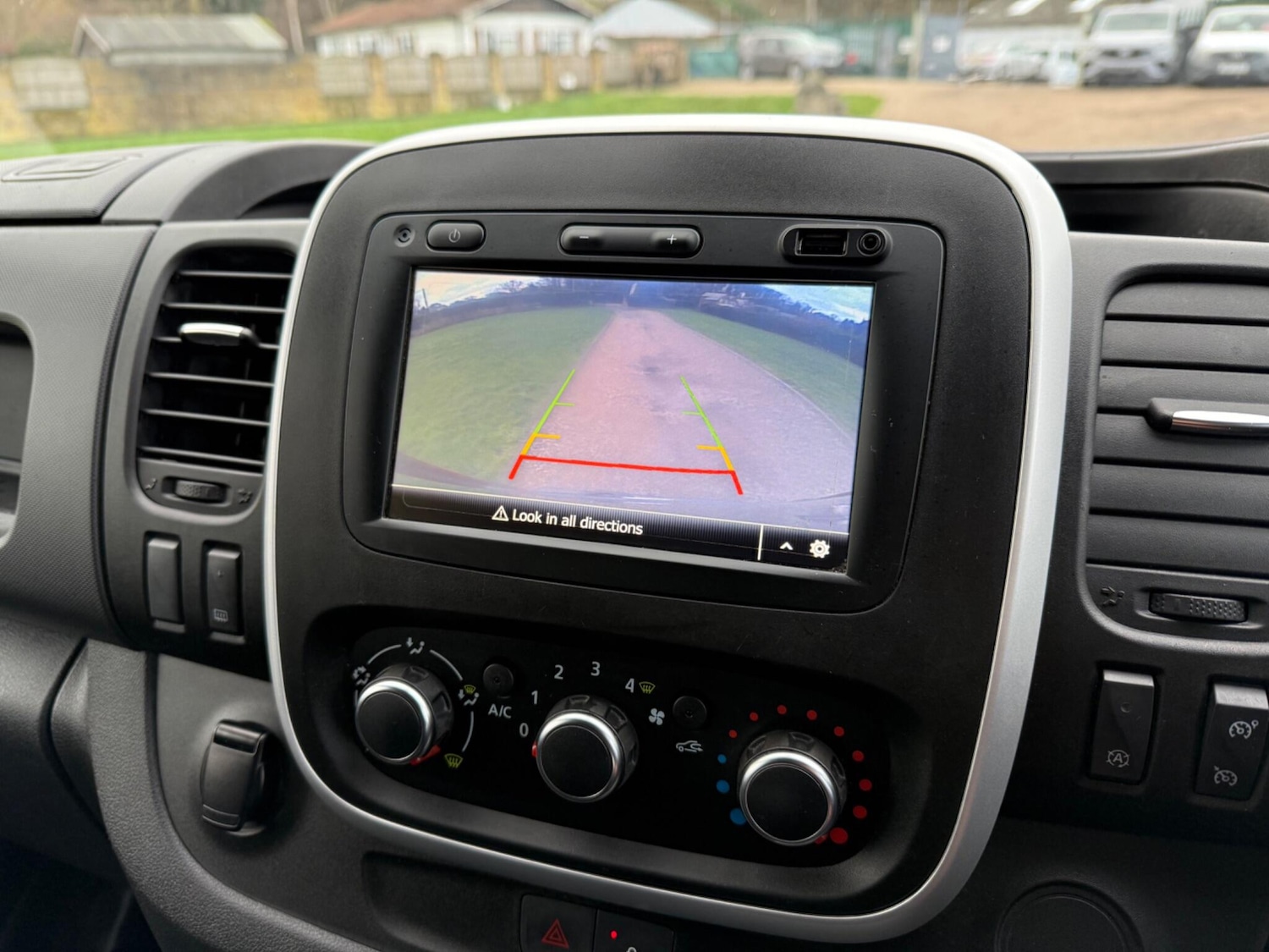 Used Renault Trafic 2021 for sale - 76953131: Photo 19