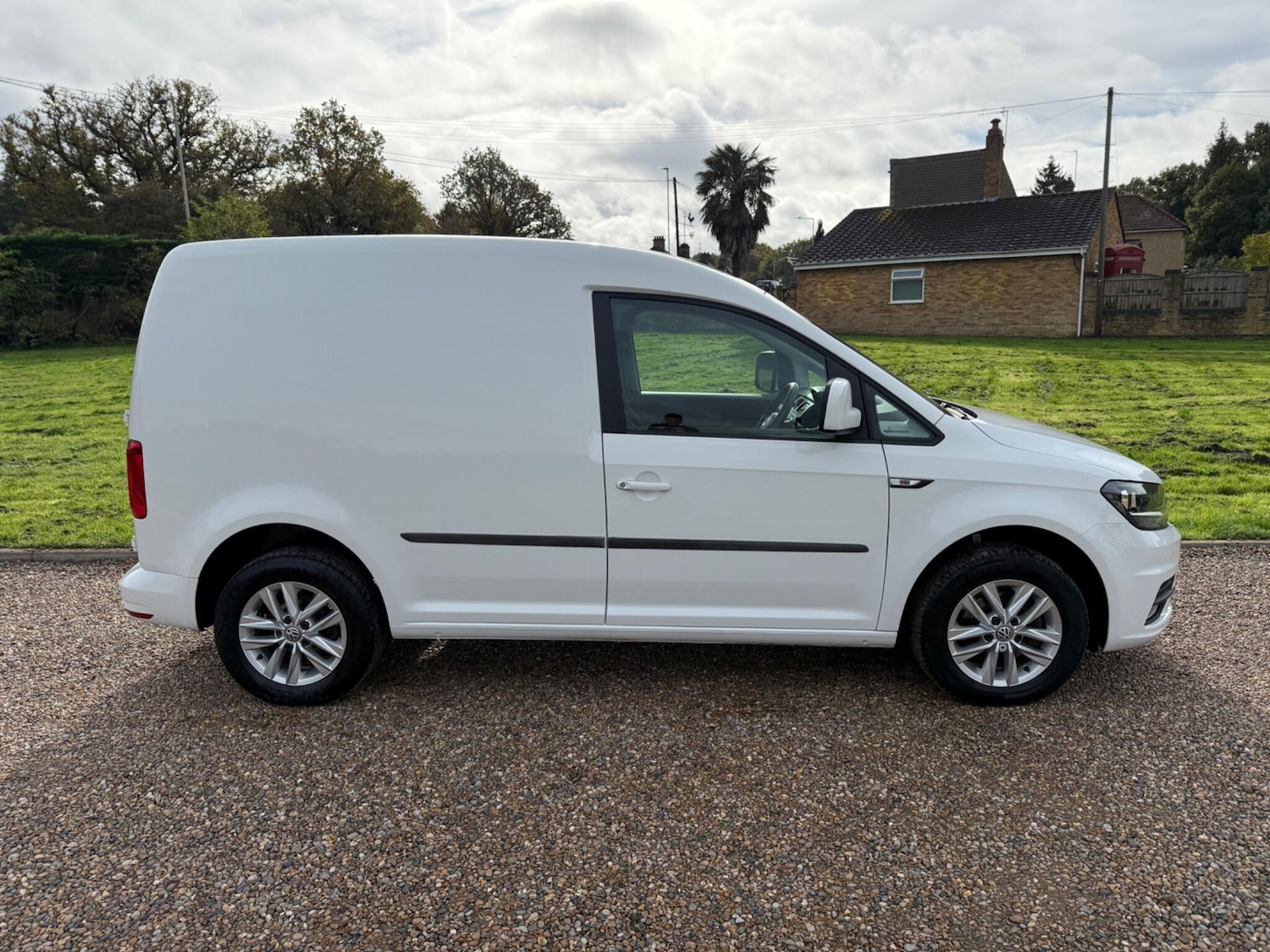 Used Volkswagen Caddy 2019 for sale - 76336328: Photo 2