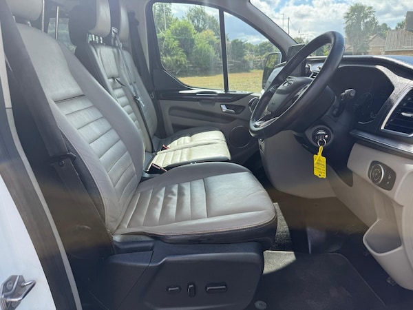Used Ford Tourneo Custom 2019 for sale - 75719488: Photo 14