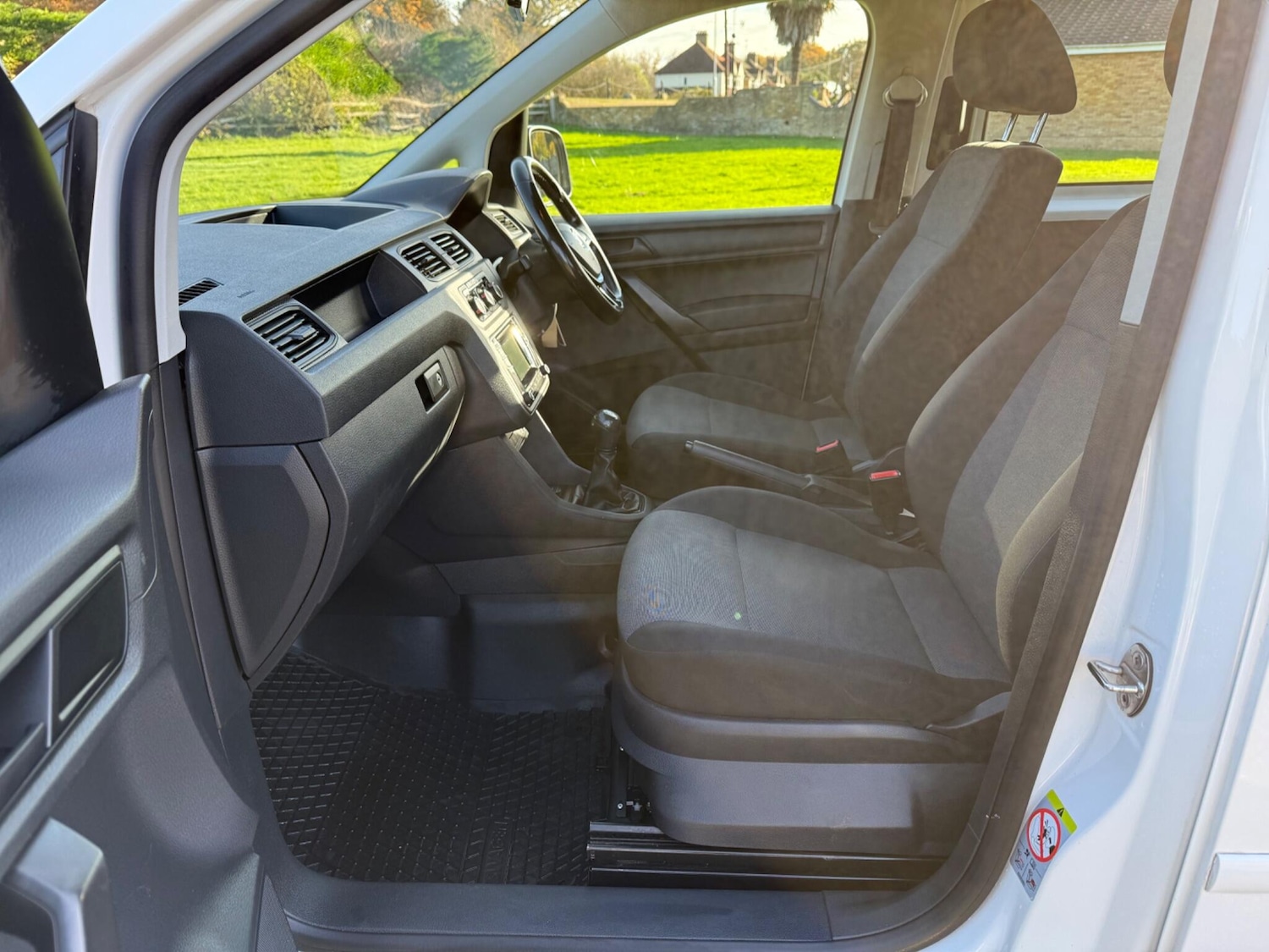 Used Volkswagen Caddy Maxi 2017 for sale - 76472783: Photo 14